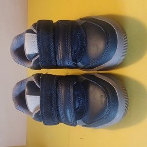 Geox Toddler Shoes size 8.5